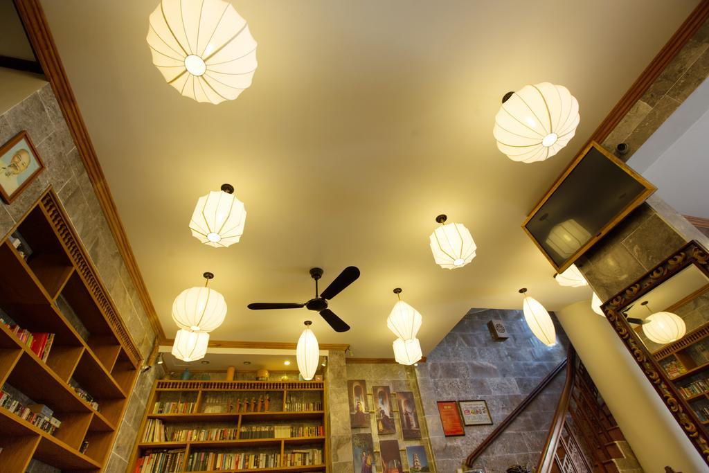 Отель Pho Library 2*