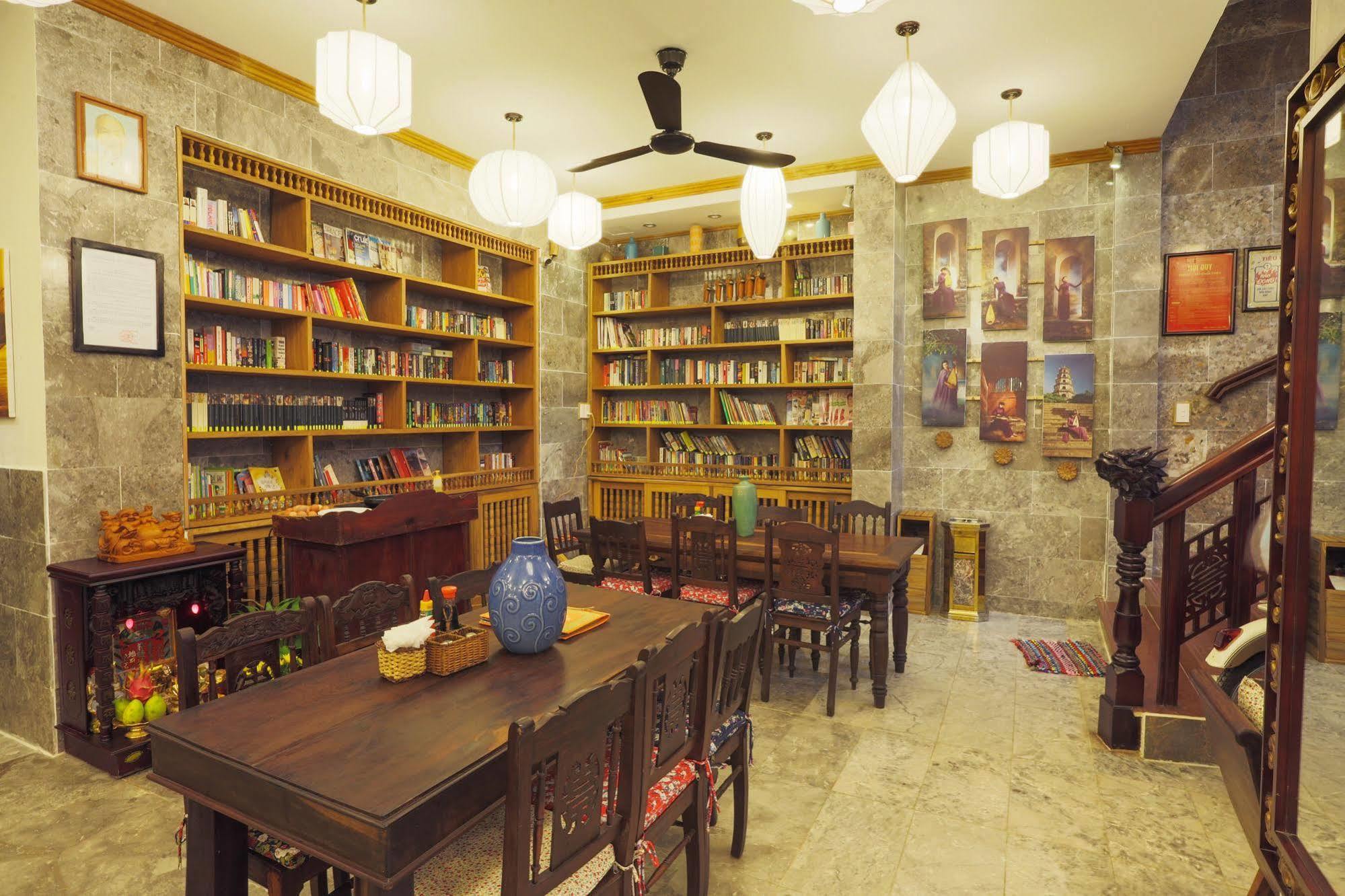Pho Library Отель Хойан